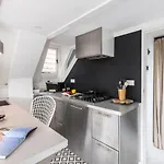Your A Royalty - Equal Design By Joyjoyjoy - Floor And Views - Creating For The Poor אמסטרדם