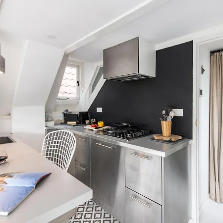 Two Bedroom In Historic Canalhouse From 1618 - Centre Amsterdam