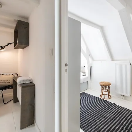 Two Bedroom In Historic Canalhouse From 1618 - Centre Amsterdam