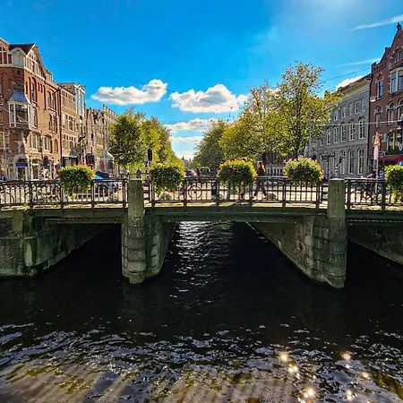 Two Bedroom In Historic Canalhouse From 1618 - Centre 2* Ámsterdam