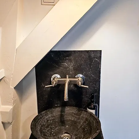 Bed & Breakfast Two Bedroom In Historic Canalhouse From 1618 - Centre Amsterdam