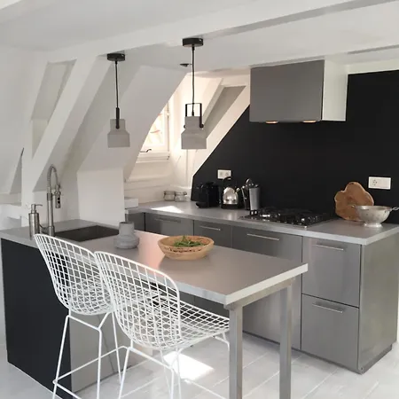Two Bedroom In Historic Canalhouse From 1618 - Centre 2* Amsterdam