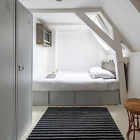 Your A Royalty - Equal Design By Joyjoyjoy - Floor And Views - Creating For The Poor Ámsterdam