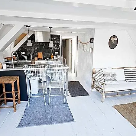 Your A Royalty - Equal Design By Joyjoyjoy - Floor And Views - Creating For The Poor 3* Ámsterdam