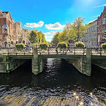 Pensión Your A Royalty - Equal Design By Joyjoyjoy - Floor And Views - Creating For The Poor Ámsterdam