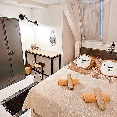 Your A Royalty - Equal Design By Joyjoyjoy - Floor And Views - Creating For The Poor Maison d'hôtes