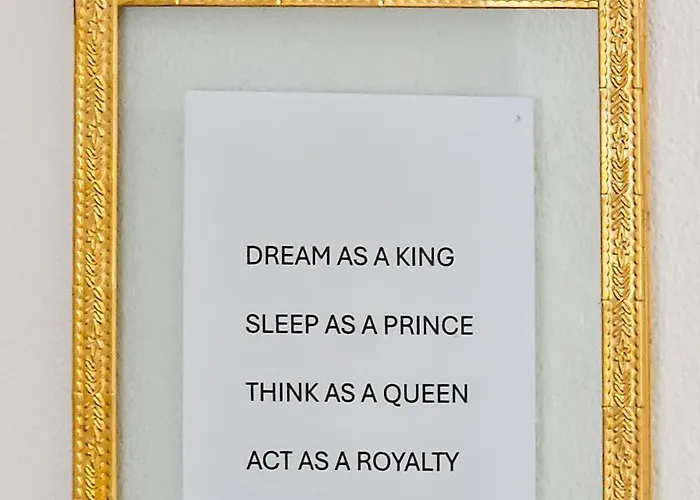 Your A Royalty - Equal Design By Joyjoyjoy - Floor And Views - Creating For The Poor 3* Amsterdam