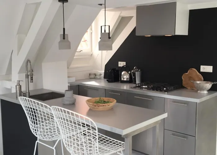 Your A Royalty - Equal Design By Joyjoyjoy - Floor And Views - Creating For The Poor 3* Amsterdam