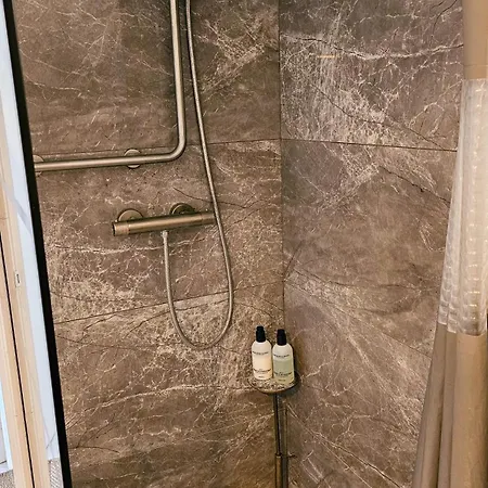 Your A Royalty - Equal Design By Joyjoyjoy - Floor And Views - Creating For The Poor 3* אמסטרדם